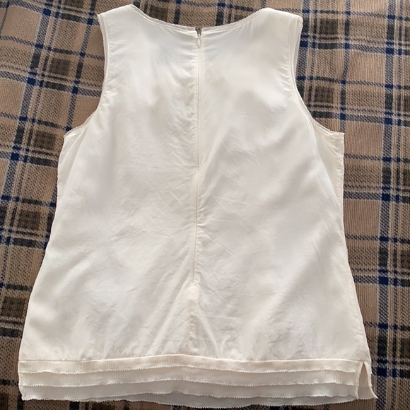 Beautiful blouse - Picture 4 of 4